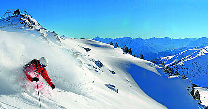 Skireise mit hoefer sport und reisen nach Kaltenbach im Hochzillertal in Österreich.