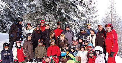 Familienskiurlaub auf den Skireisen mit hoefer sport und reisen. Skigruppe