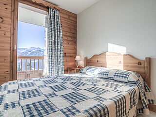 Schlafzimmer im 8er Chalet Nr.4 im Chalet le Crystal in La Rosiere in Frankriech.