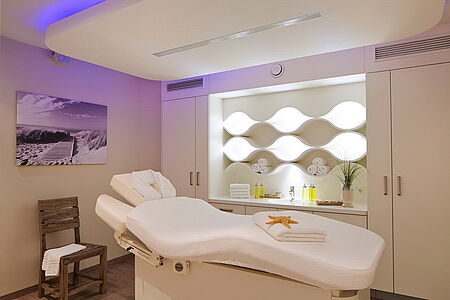 Liege auf der Fitnessreise in st. Peter Ording im Beach Motel