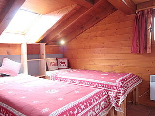 Die Skireise nach Trois Vallées in Frankreich. 2er-Zimmer Nr. 8 im Ferienclub Tros Vallées.