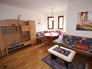 Gästehaus Rita, 4-5er Ferienwohnung Nr. 1, Sitzecke