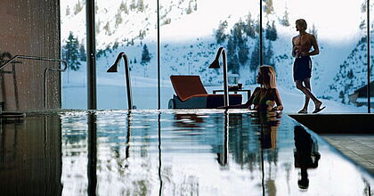 Skiurlaub auf der Skireise nach Warth am Arlberg in Österreich mit hoefer sport und reisen. Therme