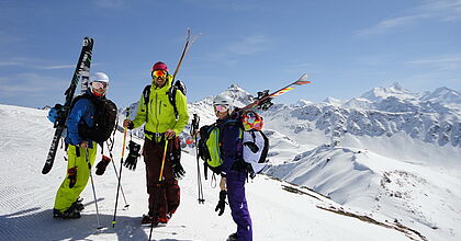 Freerider in der Ortsgalerie auf der Skireise nach la Rosiere in Frankreich.