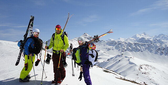 Freerider in der Ortsgalerie auf der Skireise nach la Rosiere in Frankreich.
