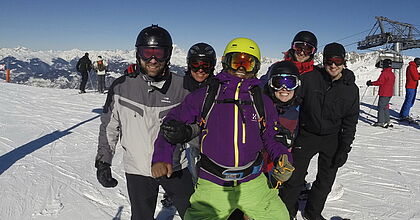 Ein Snowboardkurs in Le Bettaix auf der Piste.