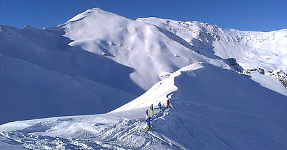 Freeriden auf den skireisen mit der snowacademy und hoefer sport und reisen. Berge