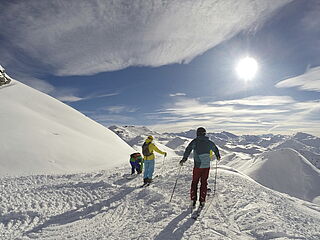 Die Skireise nach Trois Vallées in Frankreich. Hausgalerie im Ferienclub Tros Vallées. Freeriden