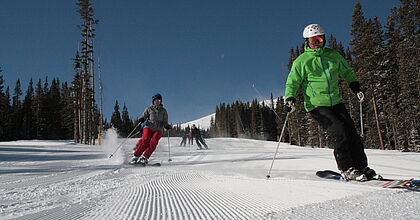 Skikurs und Guiding auf den skireisen mit hoefer sport und reisen. Skikurs