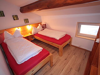 Die Skireise nach Trois Vallées in Frankreich im 2er-Zimmer Nr. 2 im Chalet Orchis Haut.