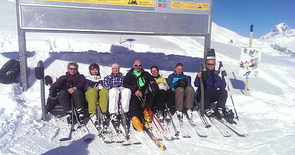 Skiurlaub auf der Skireise nach Warth am Arlberg in Österreich mit hoefer sport und reisen. Gondel