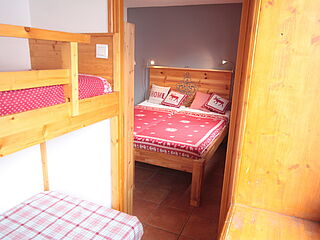 Die Skireise nach Trois Vallées in Frankreich. 4er-Zimmer Nr. 6 im Ferienclub Tros Vallées.